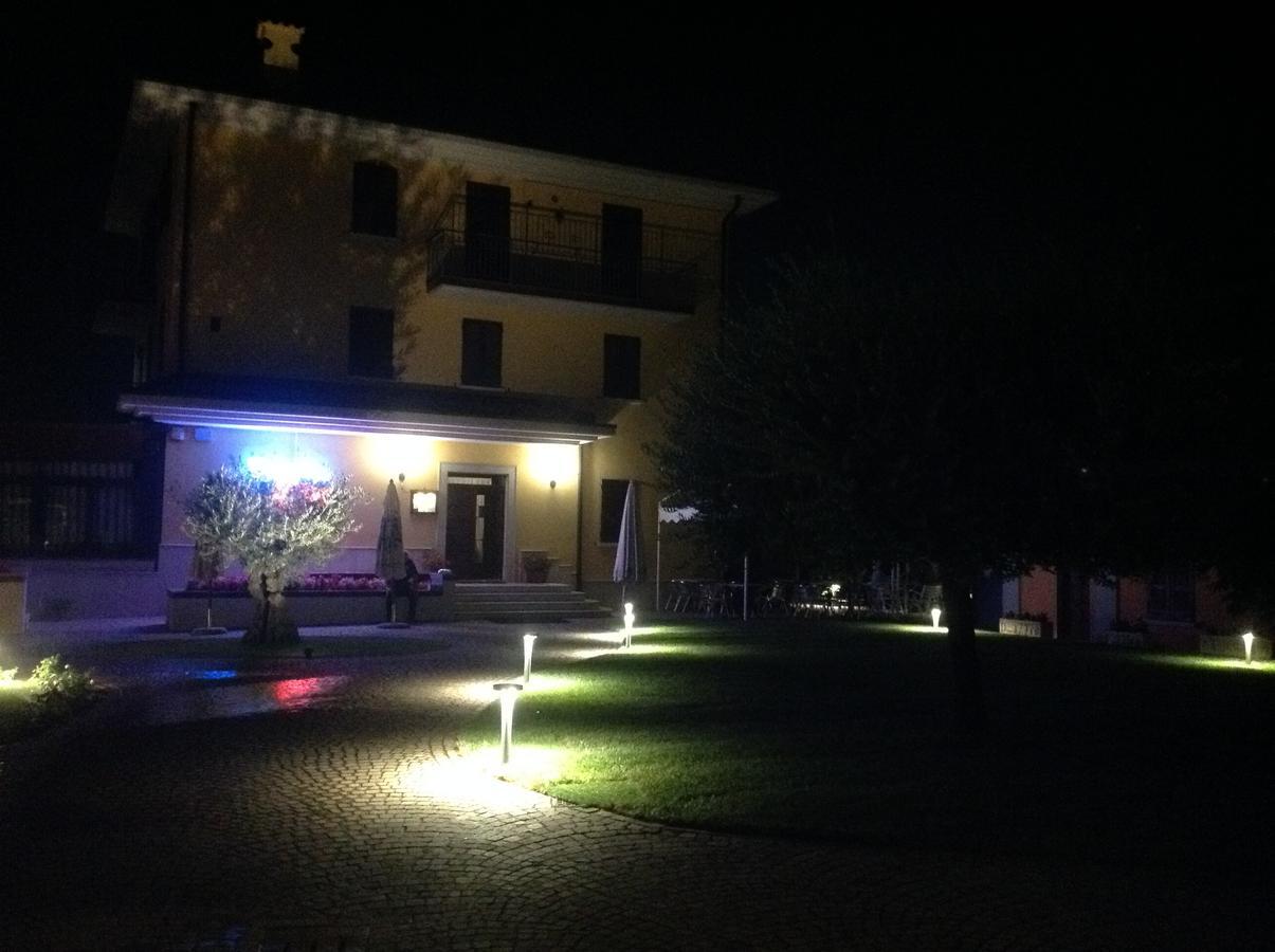 Hotel Panineria Colombera Rossa Brescia Buitenkant foto