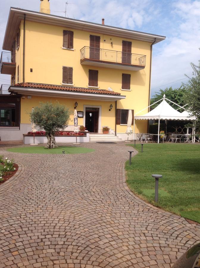 Hotel Panineria Colombera Rossa Brescia Buitenkant foto